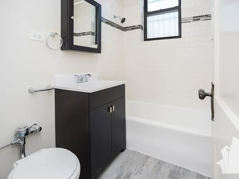 3345 N Marshfield Ave #308 — Photo 7