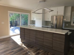 1011 Big Bend Dr, Pacifica, CA 94044