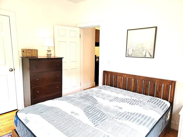 142 Grant St #4 — Photo 9