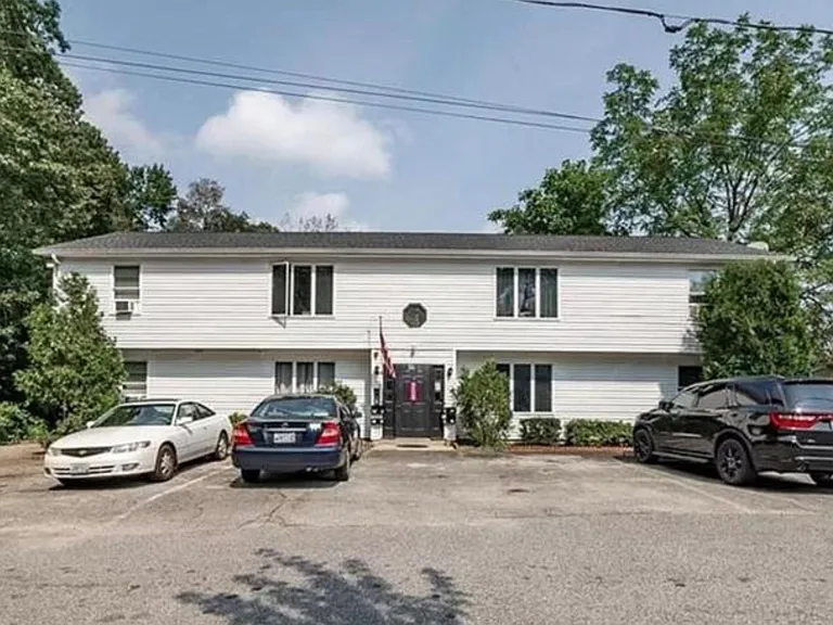 49 Ridge St #2 — Photo 15