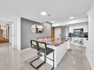 92 SW 3rd St APT 2802, Miami, FL 33130