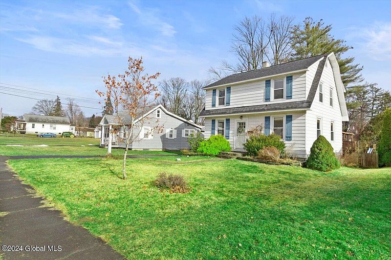 5th image of 28 Harrison Avenue