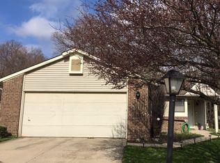 7929 Stonegate Pl, Fort Wayne, IN 46825