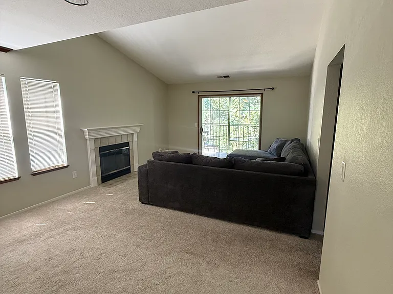2400 Eilers Ln #1206 — Photo 31