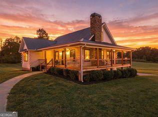 135 Mountain Ridge Dr, Clarkesville, GA 30523