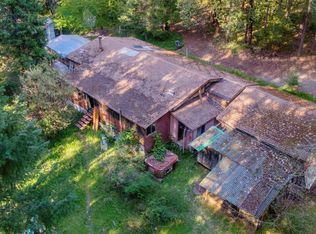 1200 Queen Of Bronze Rd, Cave Junction, OR 97523