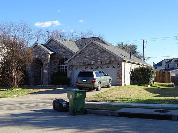 3rd image of 1904 Windcastle Dr