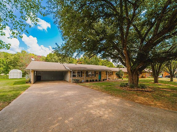 3rd image of 1020 Binns Dr