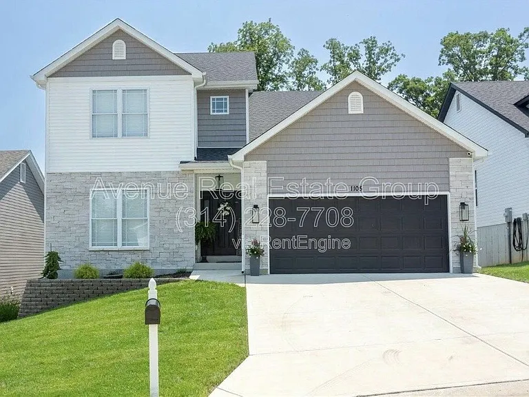 1105 Providence Way — Photo 1