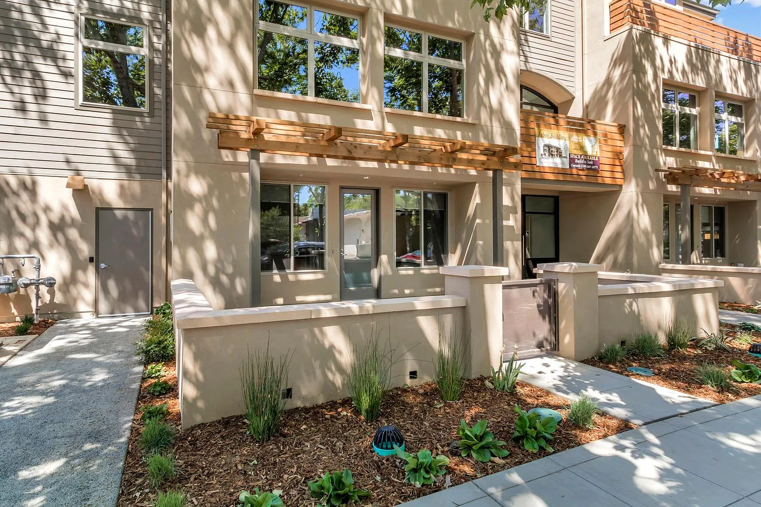 2 bed, 979 sqft, $2,800 — Photo 2