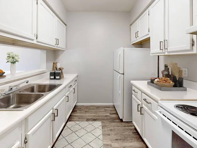 Copper Cove Apartments — Photo 10