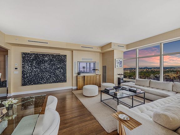 4th image of 151 E 58th St APT 35B