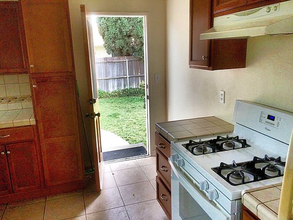 5th image of 5122 Myrtus Ave