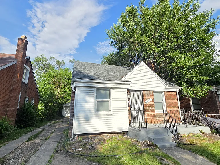 19162 Saint Marys St — Photo 41