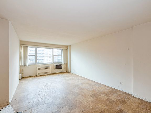 4th image of 448 Neptune Ave APT 18F