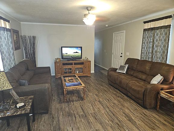 4th image of 22 Willow Bend Dr S