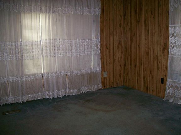 5th image of 168 Lake Dr
