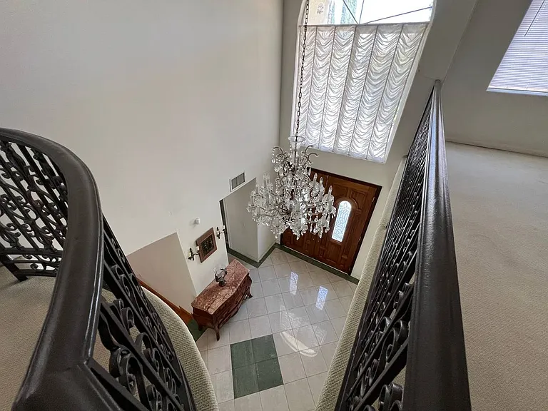 4751 Haskell Ave — Photo 6