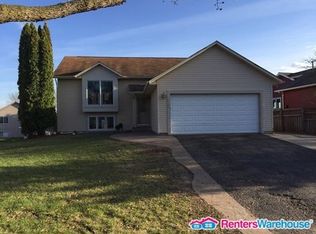 7704 Jasmine Ave S, Cottage Grove, MN 55016