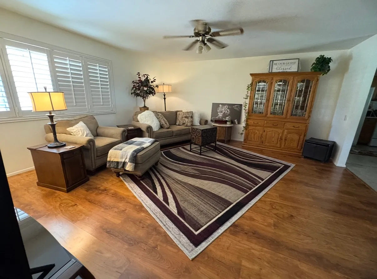 2 bed, 1412 sqft, $2,300 — Photo 3