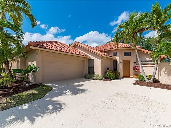 2nd image of 2718 SW Mariposa Cir