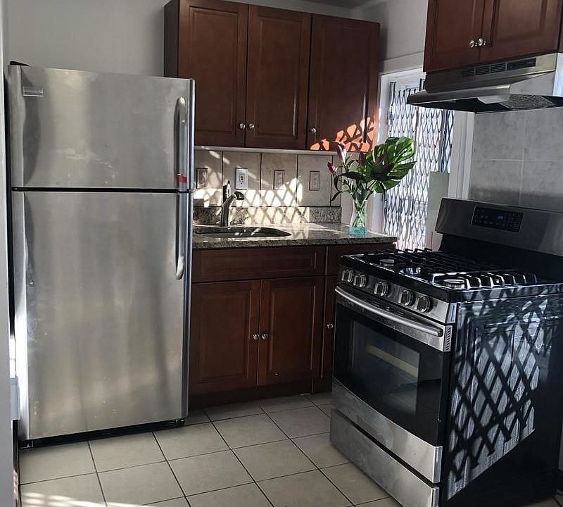 1st image of 60A Bainbridge St APT 3
