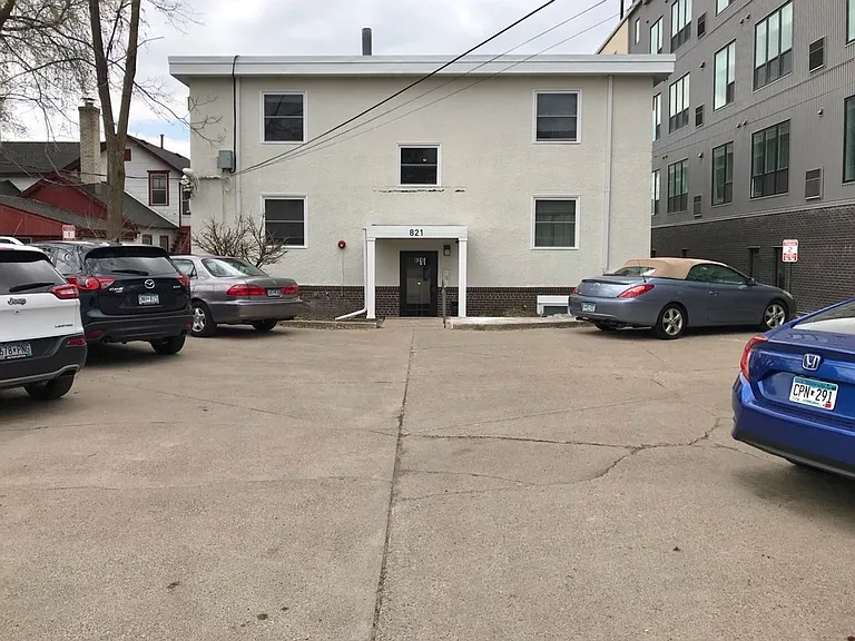 821 Marshall St Ne — Photo 10