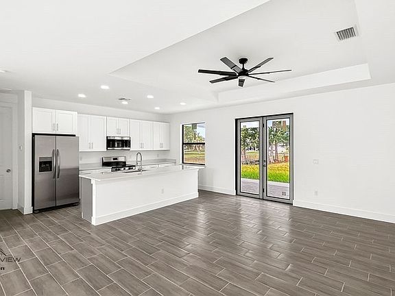 5th image of 831 Angelo Ave