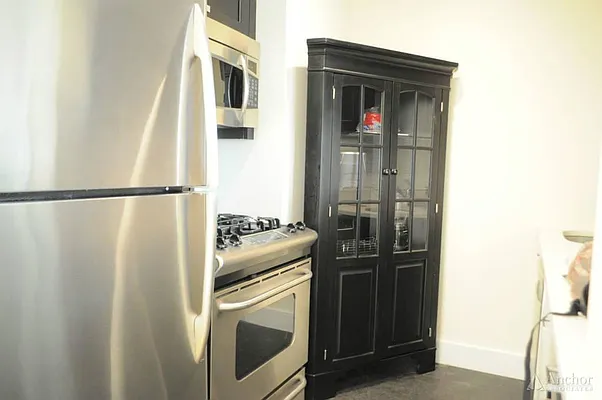 Rented by Anchor Associates | media 31