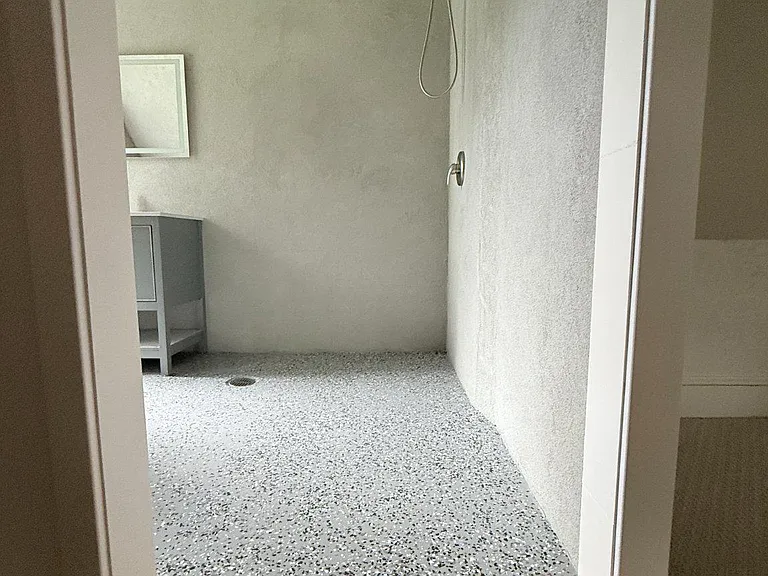 424 Lippincott Ave #B — Photo 17