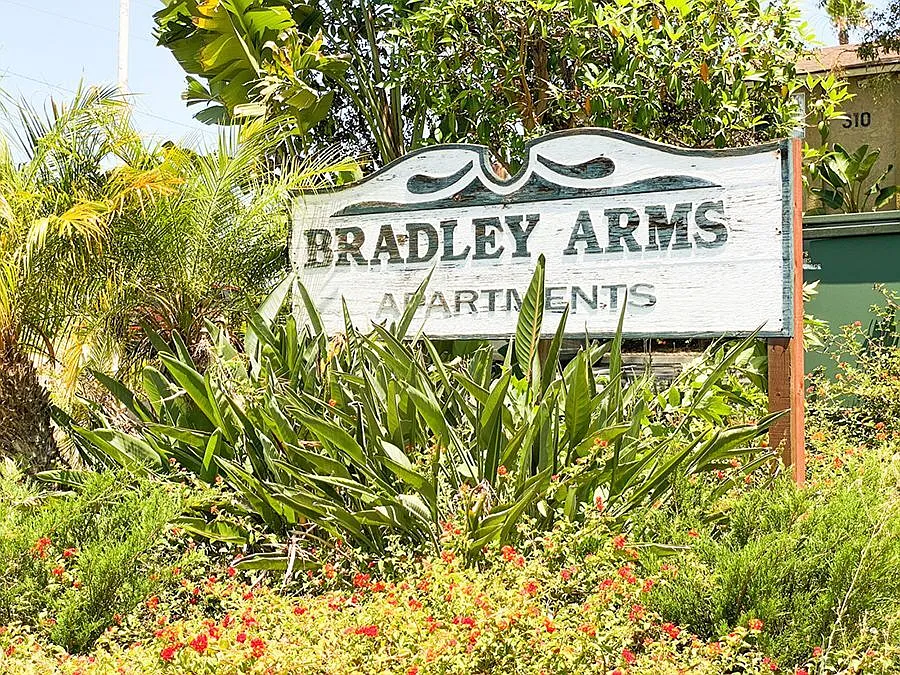 Bradley Arms — Photo 2