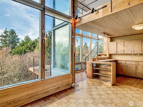 5th image of 7233 36th Avenue SW