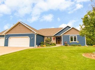 1700 Tam O Shanter Trl, Sun Prairie, WI 53590