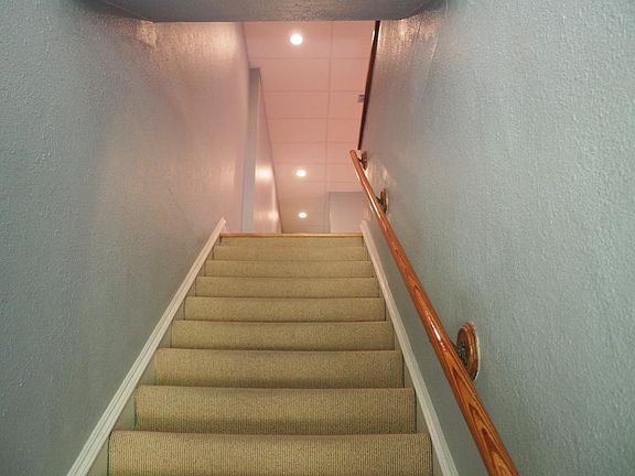 3rd image of 2120 Waverly Pl