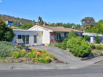 704 E 17th Pl, The Dalles, OR, 97058