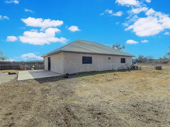 21174 Us Highway 281 #2, San Antonio, TX 78264