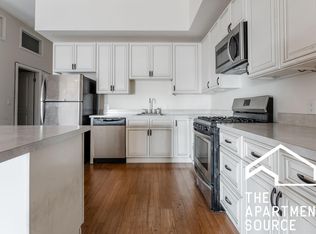 2358 N Clybourn Ave #3W, Chicago, IL 60614