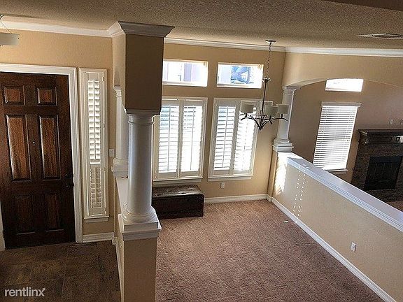 5th image of 333 Lombardia Dr