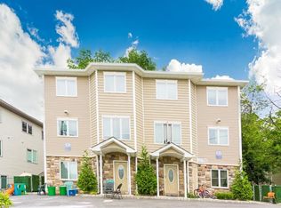 21 Woodside Pl UNIT 201, Spring Valley, NY 10977