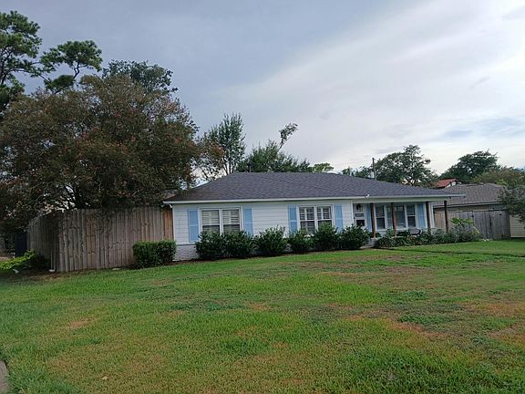 3rd image of 2002 Croydon Ct