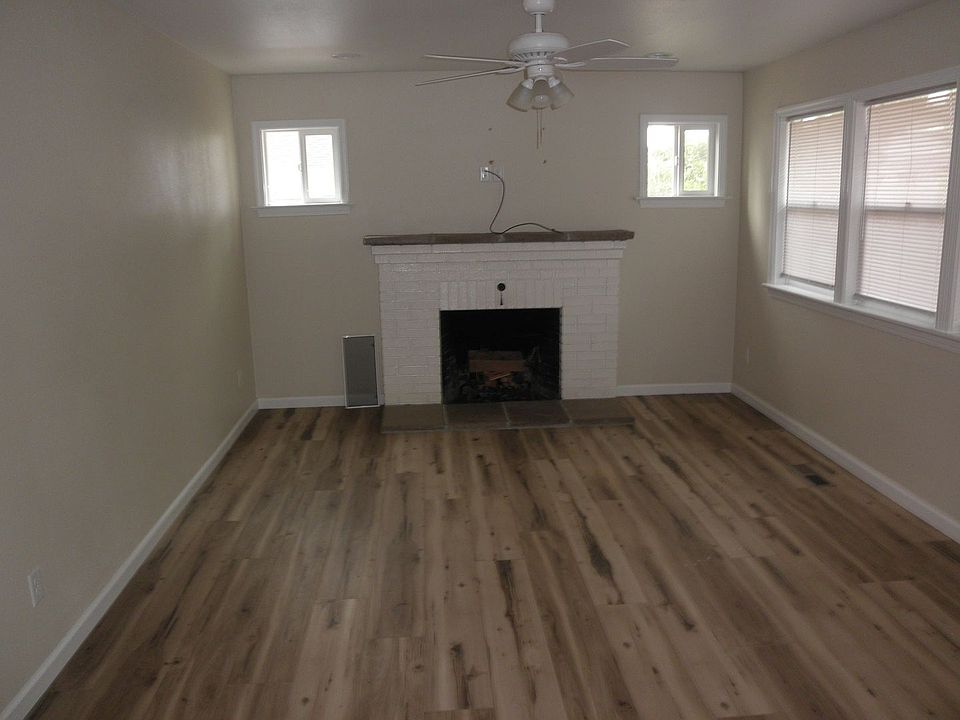 1st image of 340 14th St SE