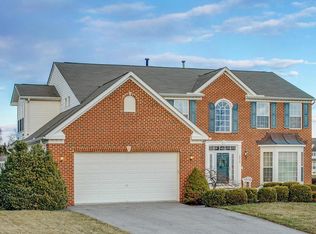 1919 Oak Hills Dr, Hanover, PA 17331