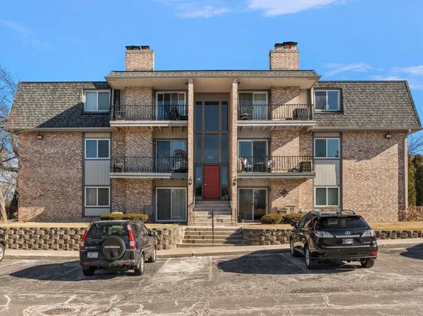245 W Joliet St APT 201, Schererville, IN 46375