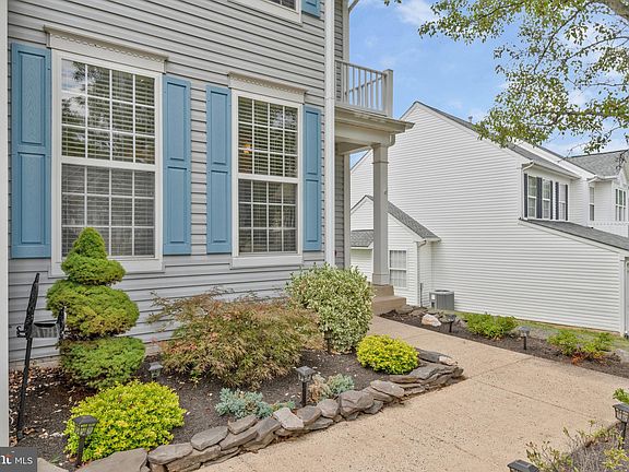 4th image of 466 Estate Ave