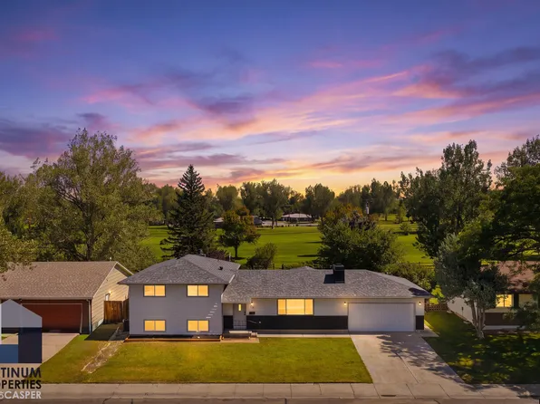 73 Valley Dr, Casper, WY 82604