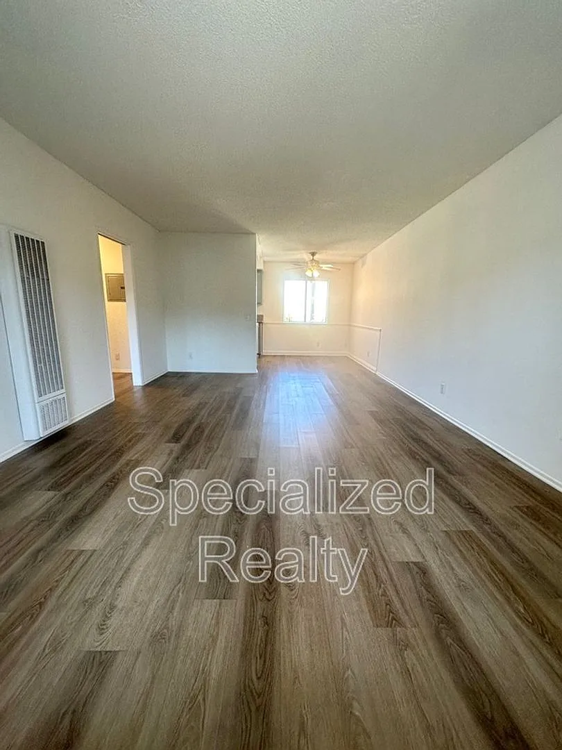 824 E. Windsor Road — Photo 3