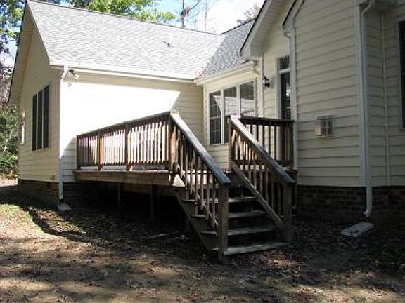 3rd image of 247 Harris Ave