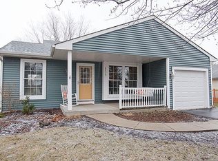 2310 Wayland Ln, Naperville, IL 60565