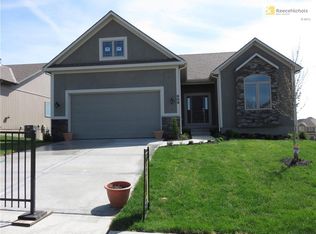 802 S Washington St, Raymore, MO 64083