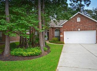 18 Hidden Meadow Dr, Spring, TX 77382